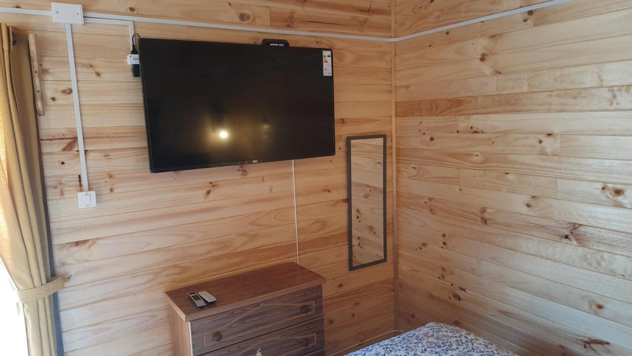 Cabana Del Campo Hornopiren Exteriör bild